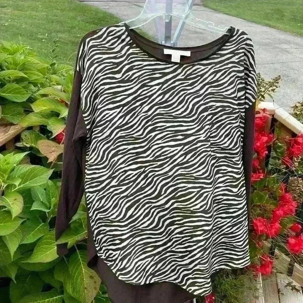 Michael Kors women’s long sleeved brown leopard print blouse size large